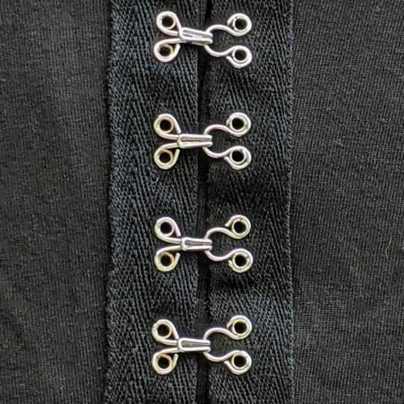 Topshop Tee Jersey Knit Short Sleeve Crew Hook & Eye Embellished Black S NWT - Picture 10 of 13